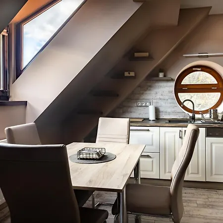 Laza Napok - 1 Apartment *