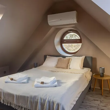 Laza Napok - 1 Apartment Veszprem